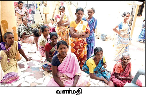 எங்க ஓட்டு மட்டும் வேணும்... குளத்துல குளிக்கக் கூடாதா?