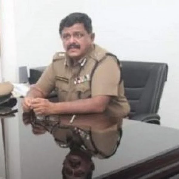 சுக்லாவிடம் சி.பி.ஐ விசாரணை...விரைவில் ரெய்டு! தேர்தல் பிரிவு டி.ஜி.பியை மிரட்டுகிறதா பி.ஜே.பி?