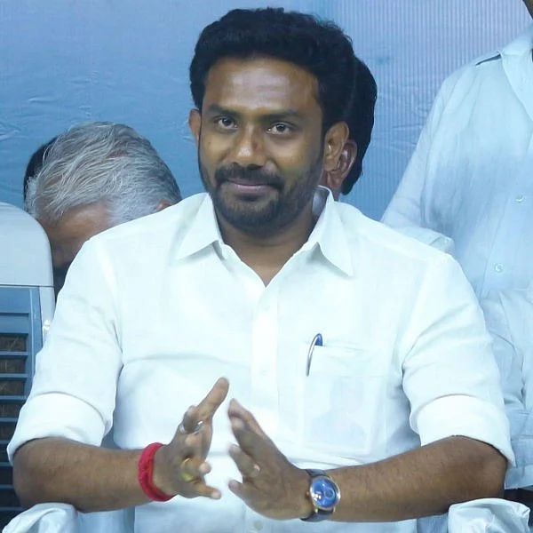 ஓ.பி.ரவீந்திரநாத்