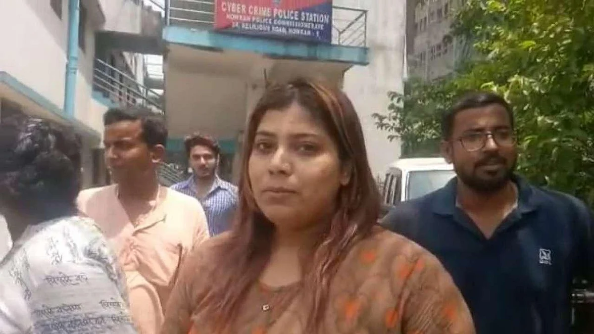 `சிறையில் மோசமா நடந்தாங்க; டாய்லெட்டில் தண்ணீரில்லை!' - மம்தா குறித்து மீம் போட்ட பா.ஜ.க நிர்வாகி