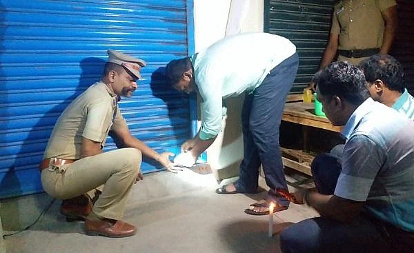 பெட்டிக்கடையில் நடந்த 4,000 கருக்கலைப்பு!- 10 ஆண்டுகளுக்கு பிறகு சிக்கிய தம்பதி