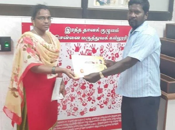 அரசு மருத்துவமனை ரத்தம் பற்றாக்குறையைப் போக்க நாம் தமிழர் கட்சியினரின் அசத்தல் முயற்சி!