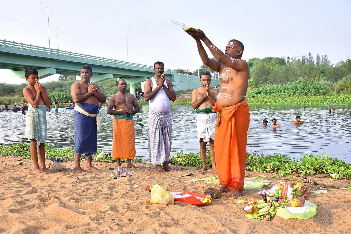 'உயிர்காக்கும் நதியான தாமிரபரணி நோய்ப்பரப்பும் நதியாக மாறிவருகிறது'- நதியை பாதுகாக்க உறுதிமொழி