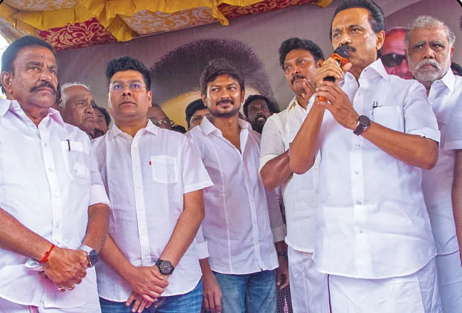 தி.மு.க 200 தொகுதிகளில் போட்டி? “கூட்டணிக் கட்சிகளுக்கு அள்ளித்தரக் கூடாது!”