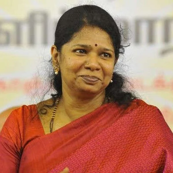 `கருணாநிதி கருத்தையே நானும் சொல்கிறேன்!’ - கருத்துக்கணிப்புகள் குறித்து கனிமொழி