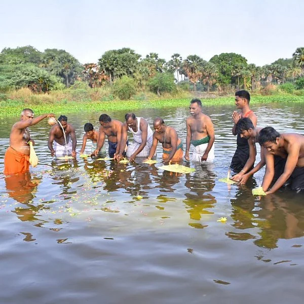 'உயிர்காக்கும் நதியான தாமிரபரணி நோய்ப்பரப்பும் நதியாக மாறிவருகிறது'- நதியை பாதுகாக்க உறுதிமொழி