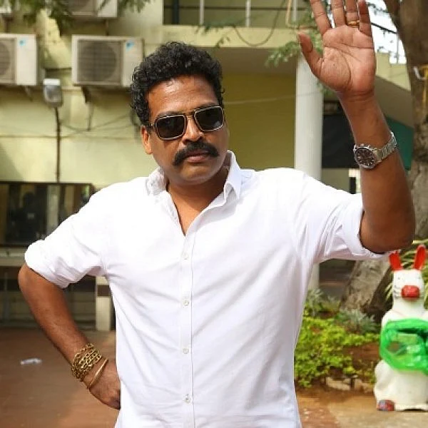 "வெறும் வயித்துல ஏ.பி.சி ஜூஸ், நிறைய சுடுதண்ணி..." - ஃபிட்னஸ் ரகசியம் பகிரும் நடிகர் ஜான் விஜய் #FitnessTips
