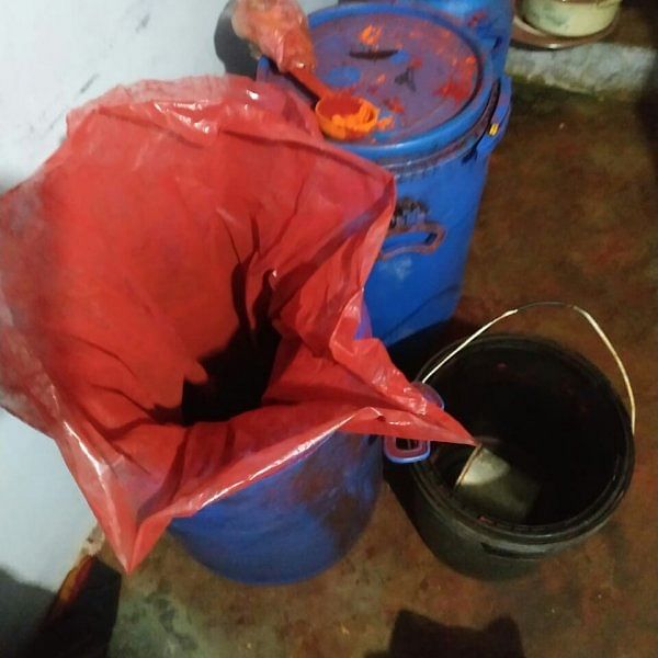 மலைத்துப்போன அதிகாரிகள்... நீலகிரியில் டன் கணக்கில் தேயிலைத் தூளில் ரசாயன கலப்படம்!