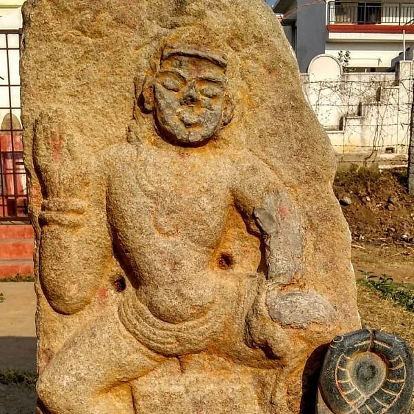 சமயப் பூசலால் 7 - ம் நூற்றாண்டில் கழுவேற்றட்டவரின் நடுகல்! - திருப்பத்தூரில் கண்டுபிடிப்பு