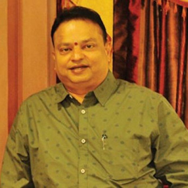 `ரித்தீஷ் மனைவி புருஷன இழந்து தவிக்கிறாங்க, உதவிசெய்யினு சொன்னேன்!'- புகார் குறித்து ஐசரி கணேஷ் விளக்கம்