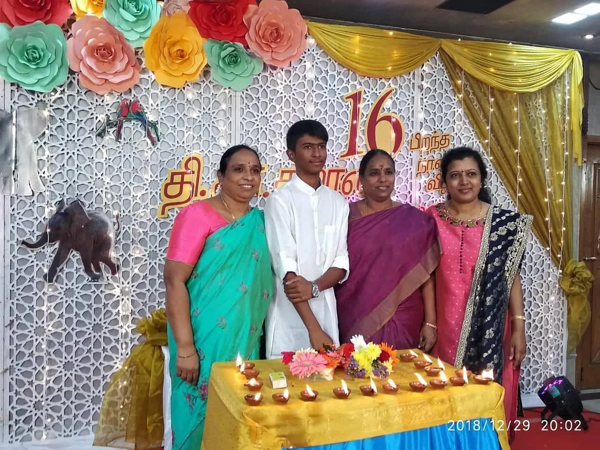 `காபி இல்லைன்னா என்னால பாட்டு எழுத முடியாது. ஆனா இப்போ...' - கவிஞர் தாமரை #DietSecret