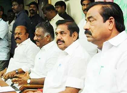 `மிரட்டல்' மஹுவா முதல் `ஓப்பன் டாக்' ஓவியா வரை... பின்னணி ஸ்பெஷல் #VikatanTop10