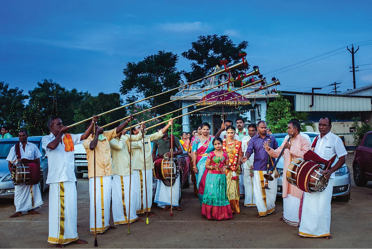 இது கதைகளைத் தேடும் கலை!