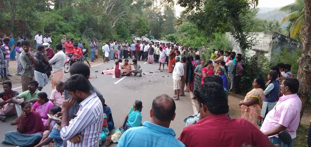 `டாஸ்மாக்கை மூடுங்கள்' - மனைவி சடலத்தோடு 4 மணி நேரம் போராடிய கோவை மருத்துவர்!