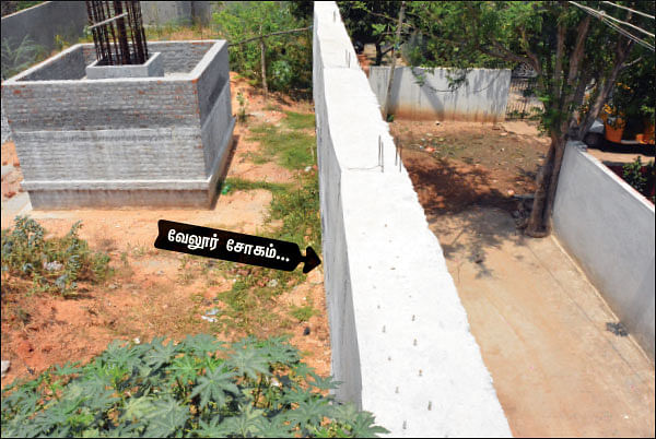 பாதையை அடைத்து சுவர்... சாதியப் பாகுபாடா? - பரிதவிக்கும் பட்டியல் இன மக்கள்!