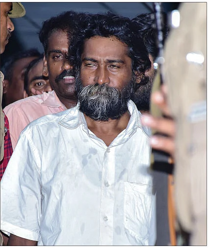 முகிலன்
