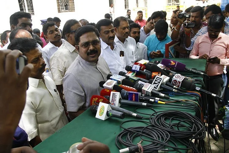 தினகரன்