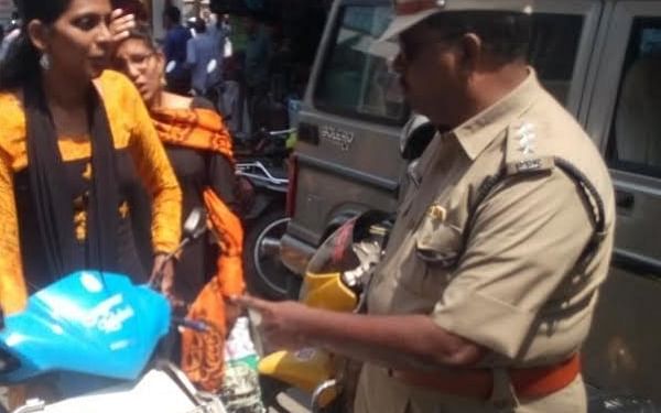 குழந்தைகளும் கட்டாயம் ஹெல்மெட் அணிய வேண்டுமா... என்ன சொல்கிறது சட்டம்? #DoubtOfCommonman