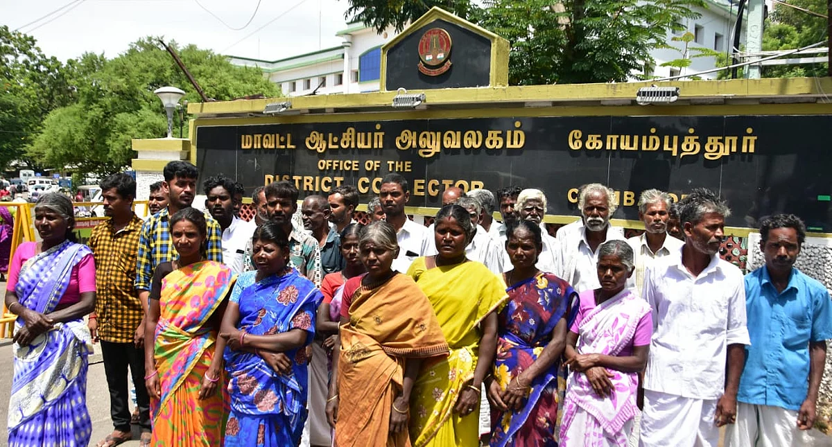 மதுக்கடை வேண்டும் என்று மனு கொடுக்க வந்தவர்கள்.