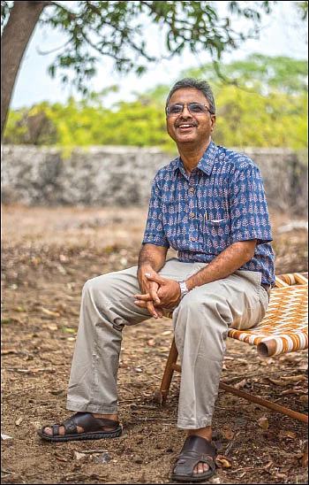 “கற்பனையைவிட உண்மை நம்பமுடியாததாக இருக்கிறது!”