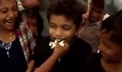 ஆபரேஷன் `ரோகித் வெமுலா' சக்சஸ் - பட்டியலினப் பள்ளி பெயரைத் தகர்த்த இஸ்லாமிய மக்கள்