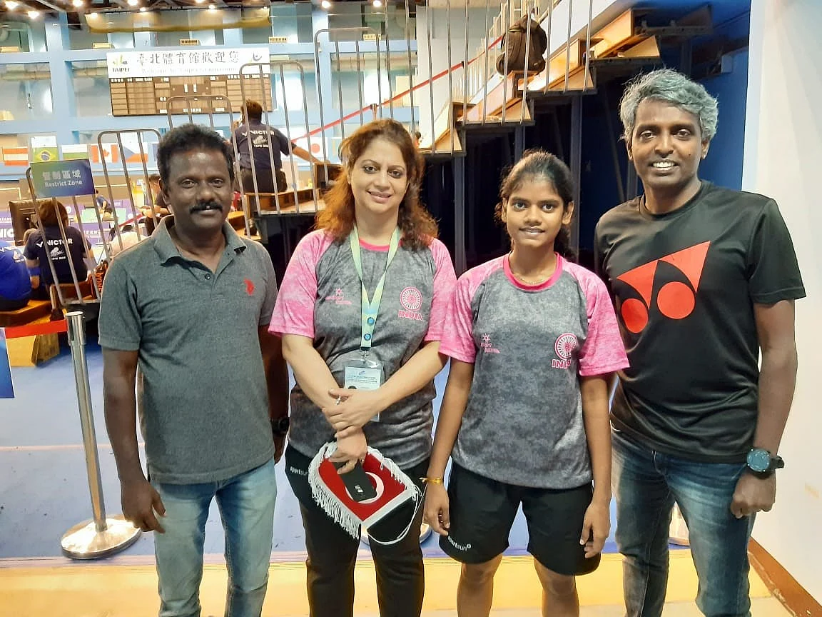ஜெர்லின் அனிகா, தந்தை ஜெயரட்சகன், கோச் சரவணன்