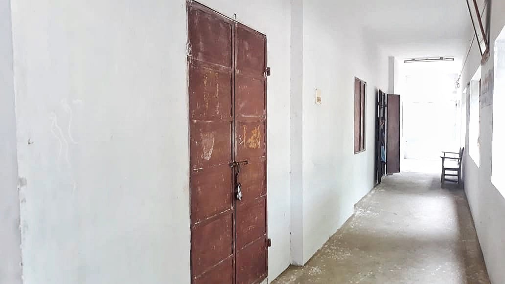 2-ம் வகுப்பு மாணவியை வகுப்பறையில் வைத்து பூட்டிய ஊழியர்கள்... அலட்சியத்தால் நடந்த அவலம்!