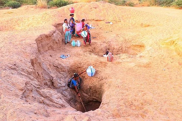 தண்ணீர்த் தட்டுப்பாட்டால் உளவியல் சிக்கலில் மக்கள்... தீர்வு என்ன?