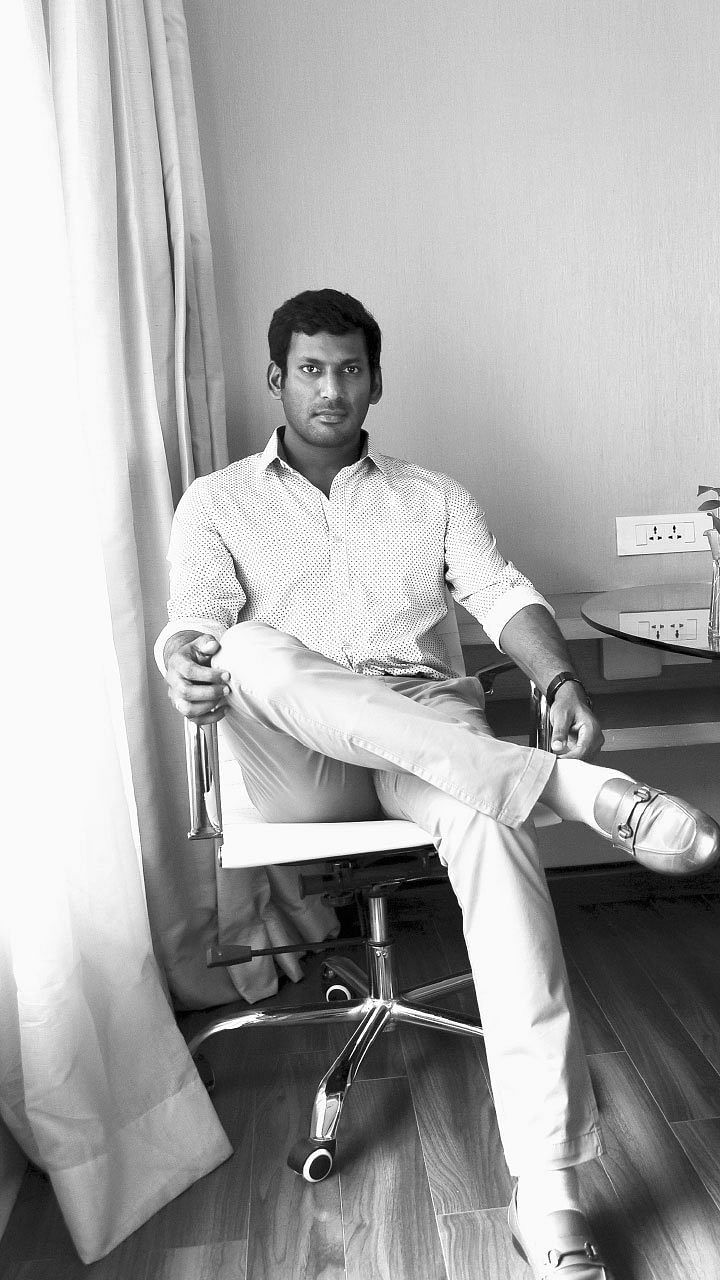 “என்னை ஜெயிலில் தள்ளப்போறாங்களாம்!”
