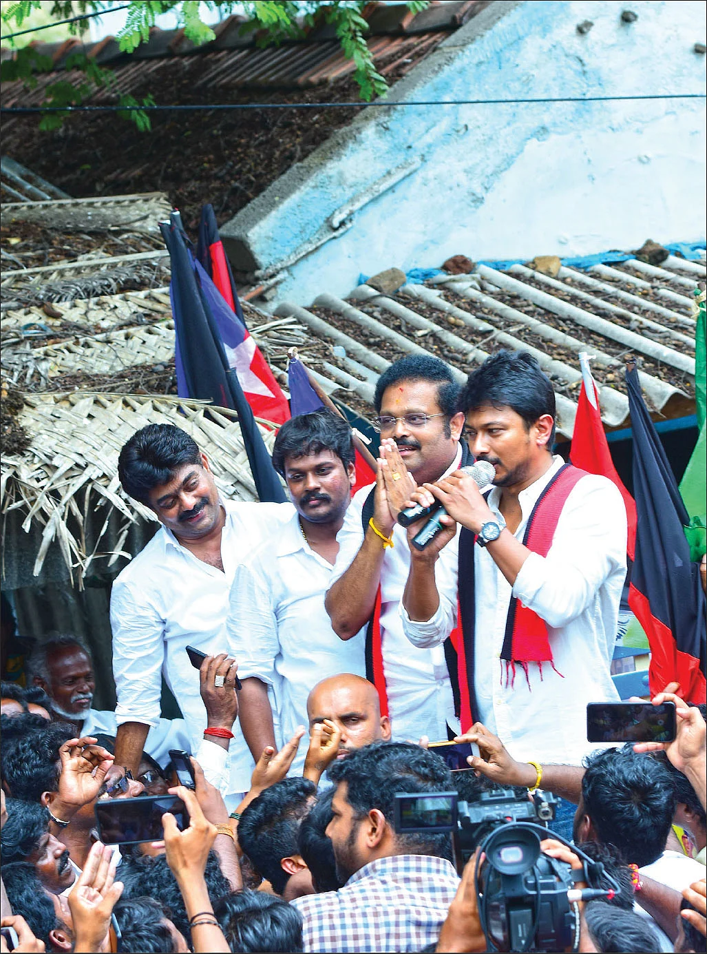 வேலூர் பிரசாரத்தில் உதயநிதி ஸ்டாலின்