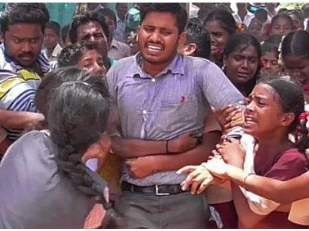 டிரான்ஸ்பர் செய்யப்பட்ட ஆசிரியர் பகவான் புதிய பள்ளியில் என்ன செய்கிறார்? #StatusUpdate