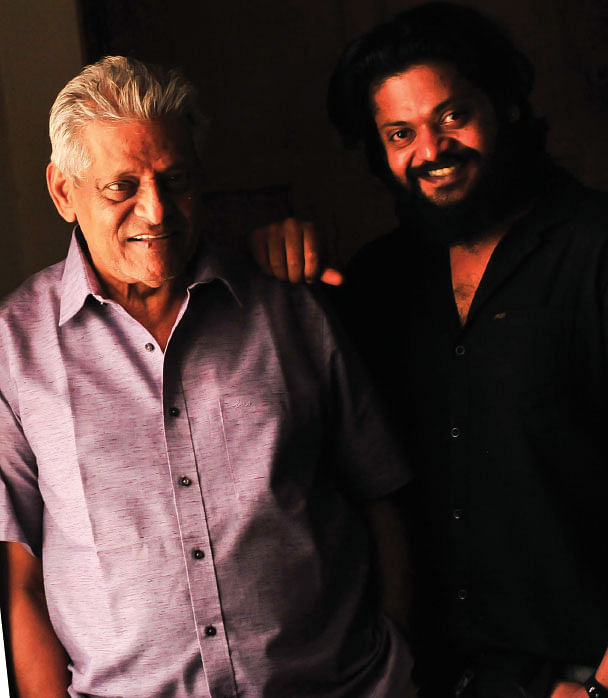 “மனிதர்களைக் கவனி!”