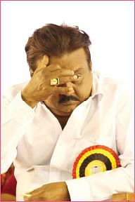 மீண்டு(ம்) வருவாரா விஜயகாந்த்?!