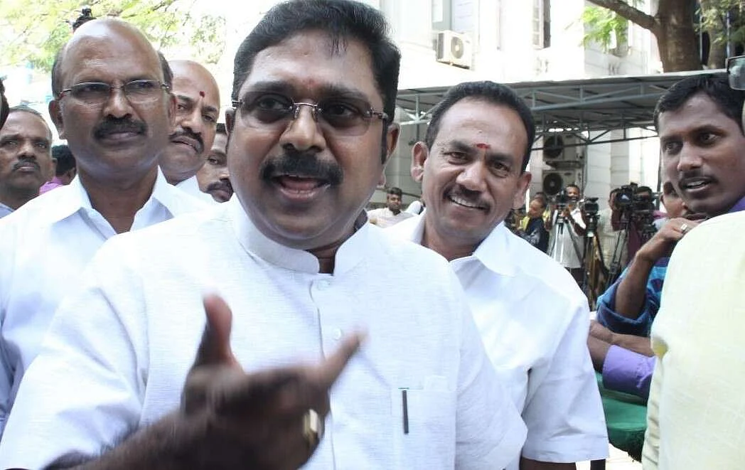 தினகரன்