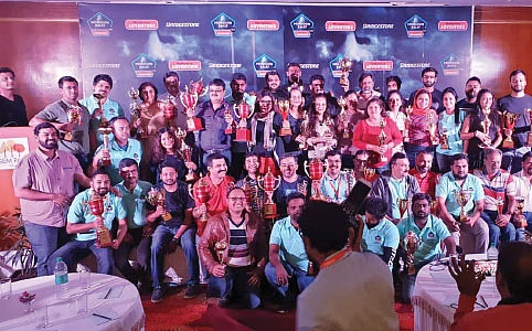 தூறலின் நசநசப்பும்
வெப்பத்தின் கசகசப்பும்! - மஹிந்திரா; மான்சூன் ராலி!