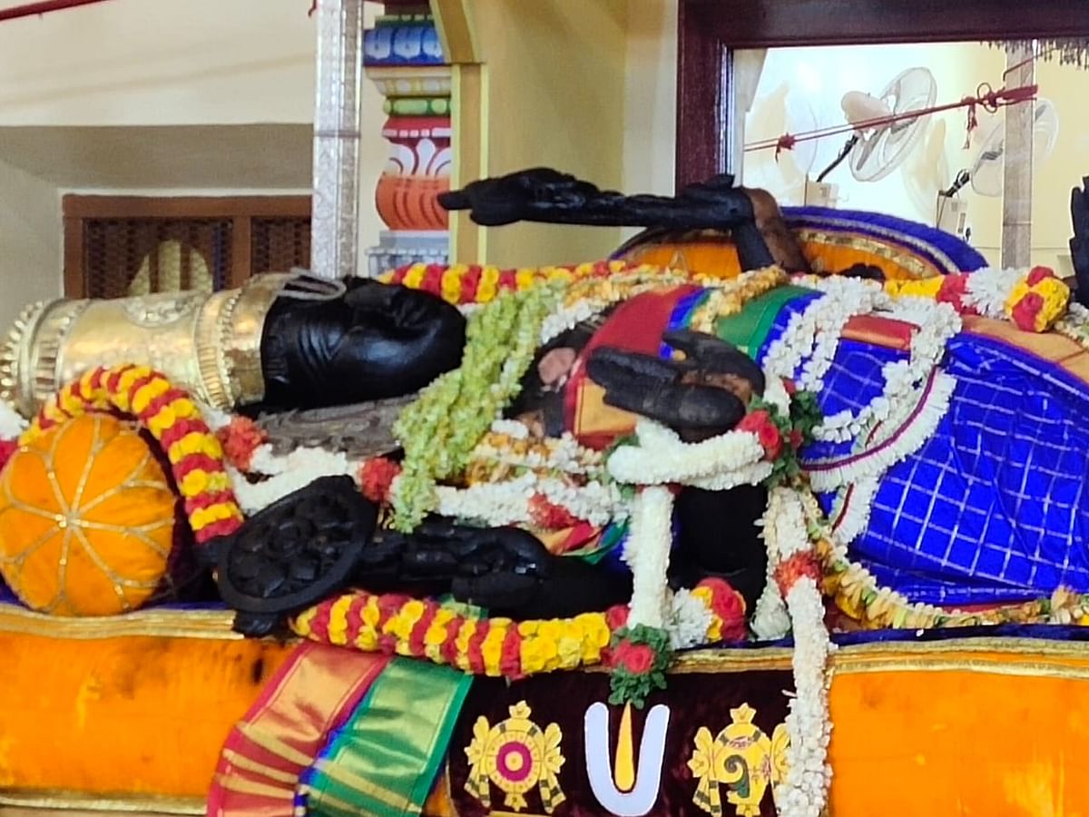 அத்திவரதர் வைபவத்தில் 9.89 கோடி ரூபாய் காணிக்கை! - இந்துசமய அறநிலையத்துறை 
