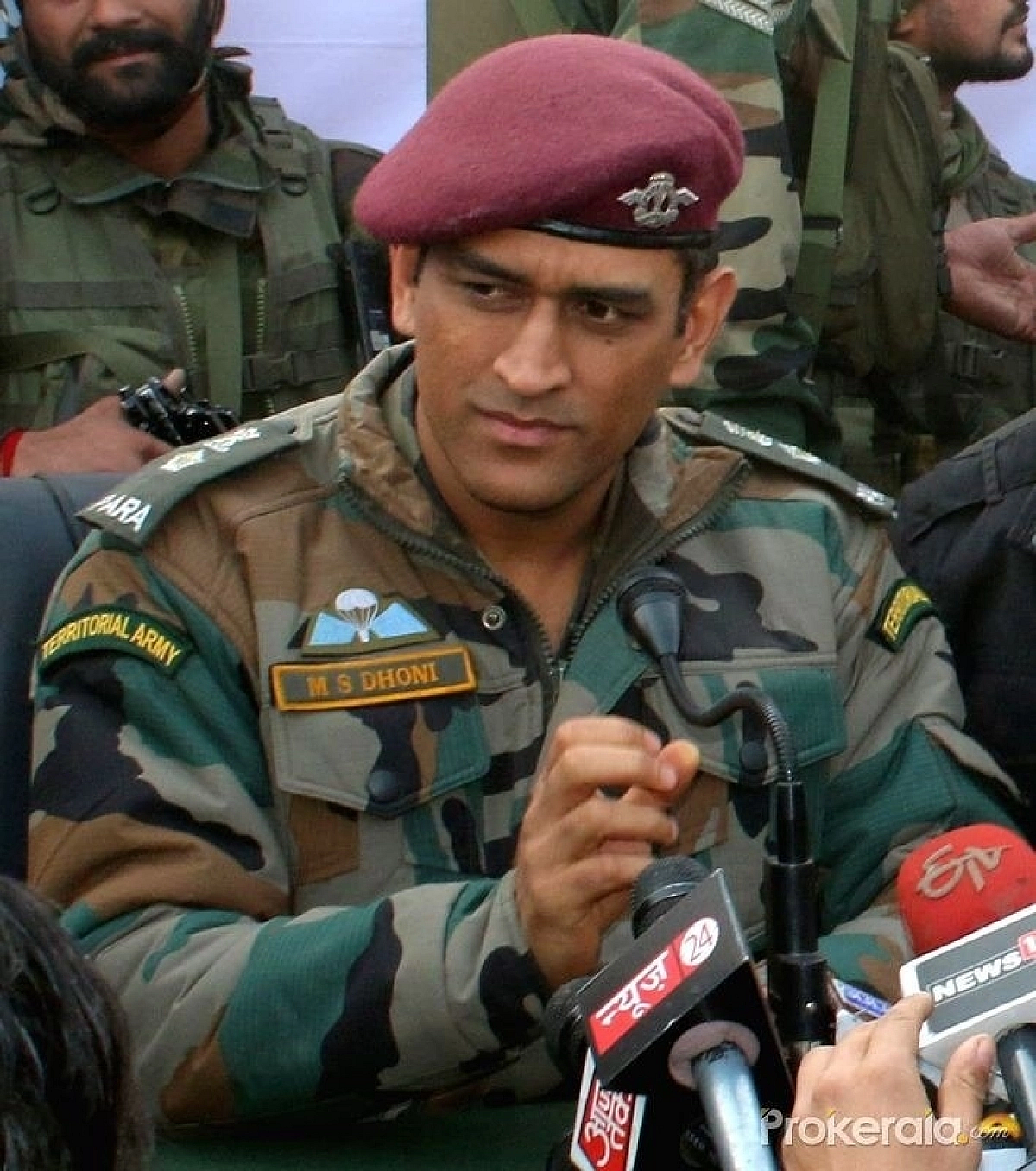 தோனி