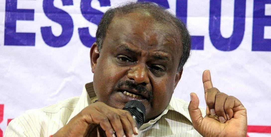 `மோடிக்கு ஓட்டு போட்டீங்கள்ல... அவர்கிட்ட போய் கேளுங்க!' - திட்டித்தீர்த்த குமாரசாமி
