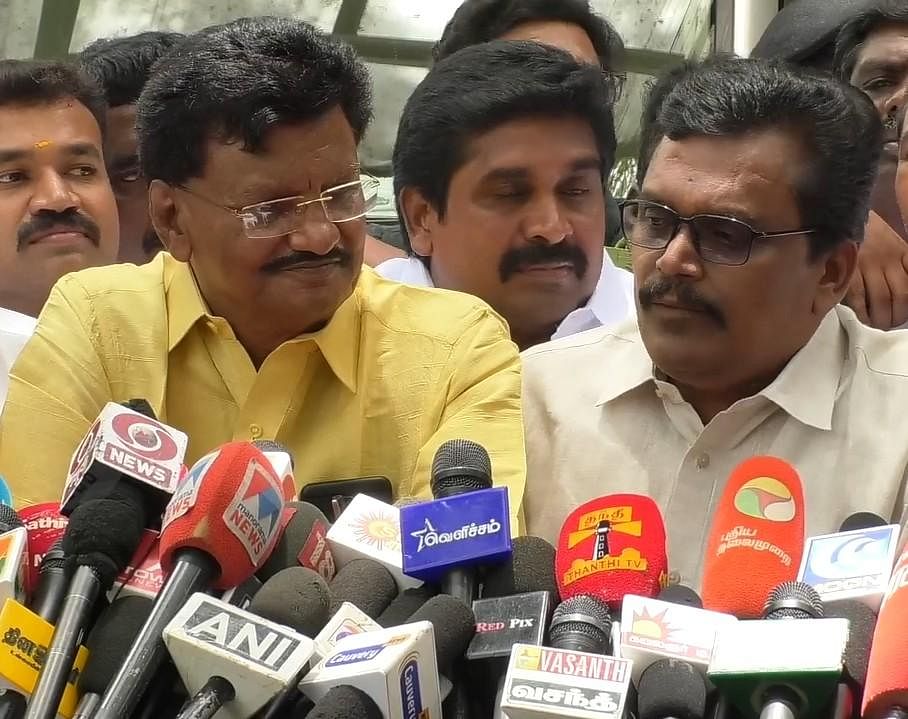 தி.மு.க-வில் தஞ்சம்... இனி, தேனியை வளைப்பாரா தங்க தமிழ்ச்செல்வன்?
