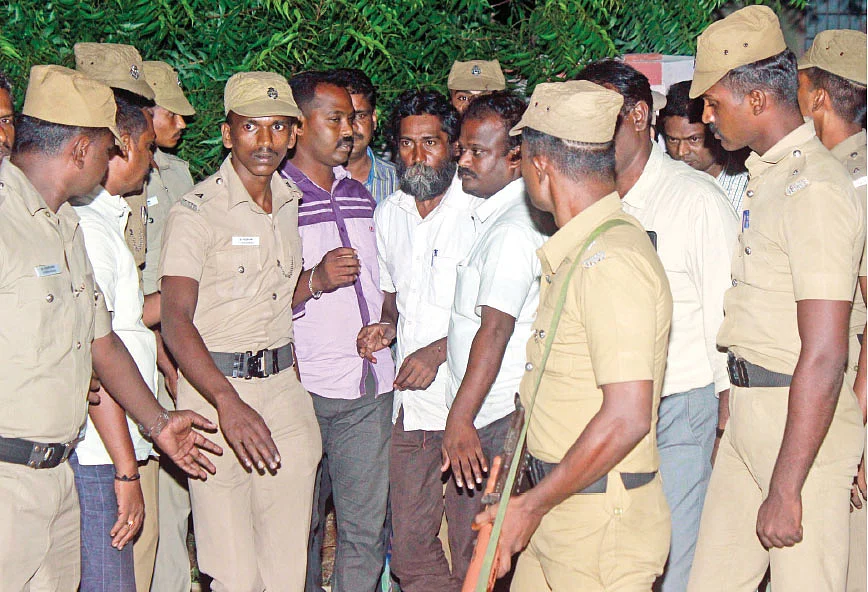 வாக்குமூலம் கொடுக்காத முகிலன்... விலகாத மர்மங்கள்!