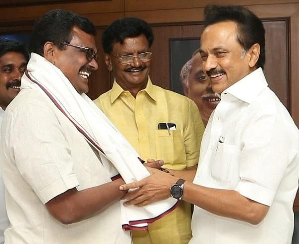 தங்க தமிழ்ச்செல்வன், ஸ்டாலின், கம்பம் ராமகிருஷ்ணன்.