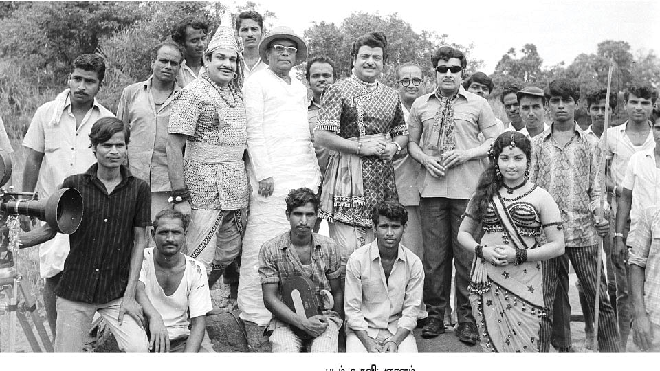 ரஜினியின் முதல் மேக்கப்!