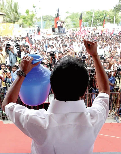 மிஸ்டர் கழுகு: கழற்றி விடப்படும் காங்கிரஸ்!