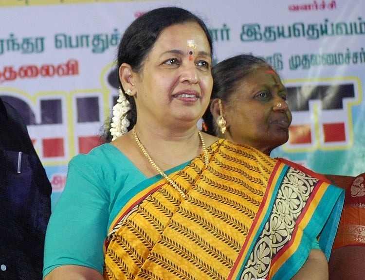 `அமமுக-வில் ஓரங்கட்டப்பட்டாரா சி.ஆர்.சரஸ்வதி!?' - நடந்தது என்ன?