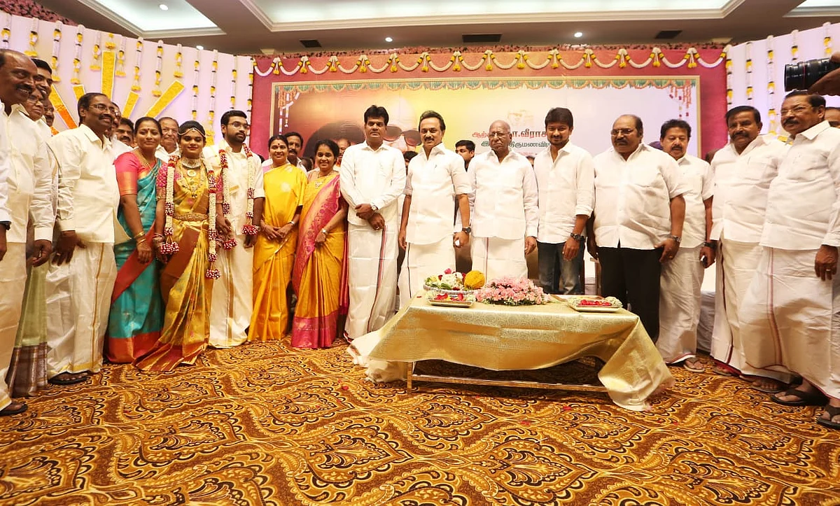 திருமண விழாவில் உதயநிதி