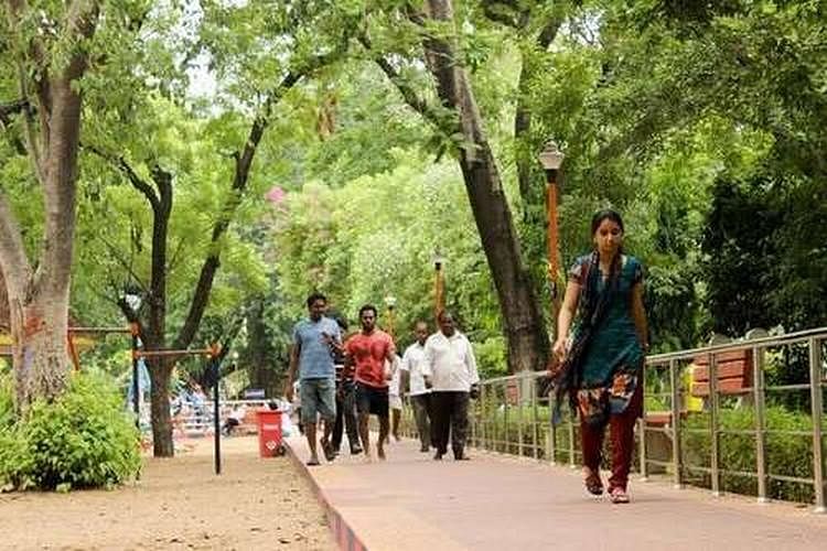 தொப்பை முதல் முதுகுவலி வரை... நாற்பது வயதைக் கடந்தவர்கள் சந்திக்கும் பிரச்னைகள், தீர்வுகள் #LifeStartsAt40 #நலம்நாற்பது