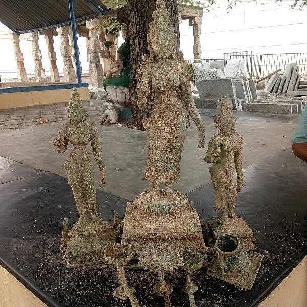 திருகாமநாத ஈஸ்வரன் கோயில் குடமுழுக்குப் பணி - தோண்டத்தோண்ட கிடைத்த சோழர் கால சிலைகள்!