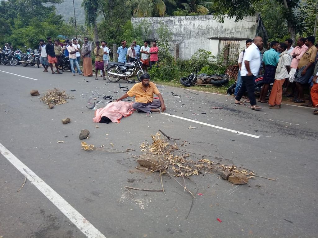 `டாஸ்மாக்கை மூடுங்கள்' - மனைவி சடலத்தோடு 4 மணி நேரம் போராடிய கோவை மருத்துவர்!