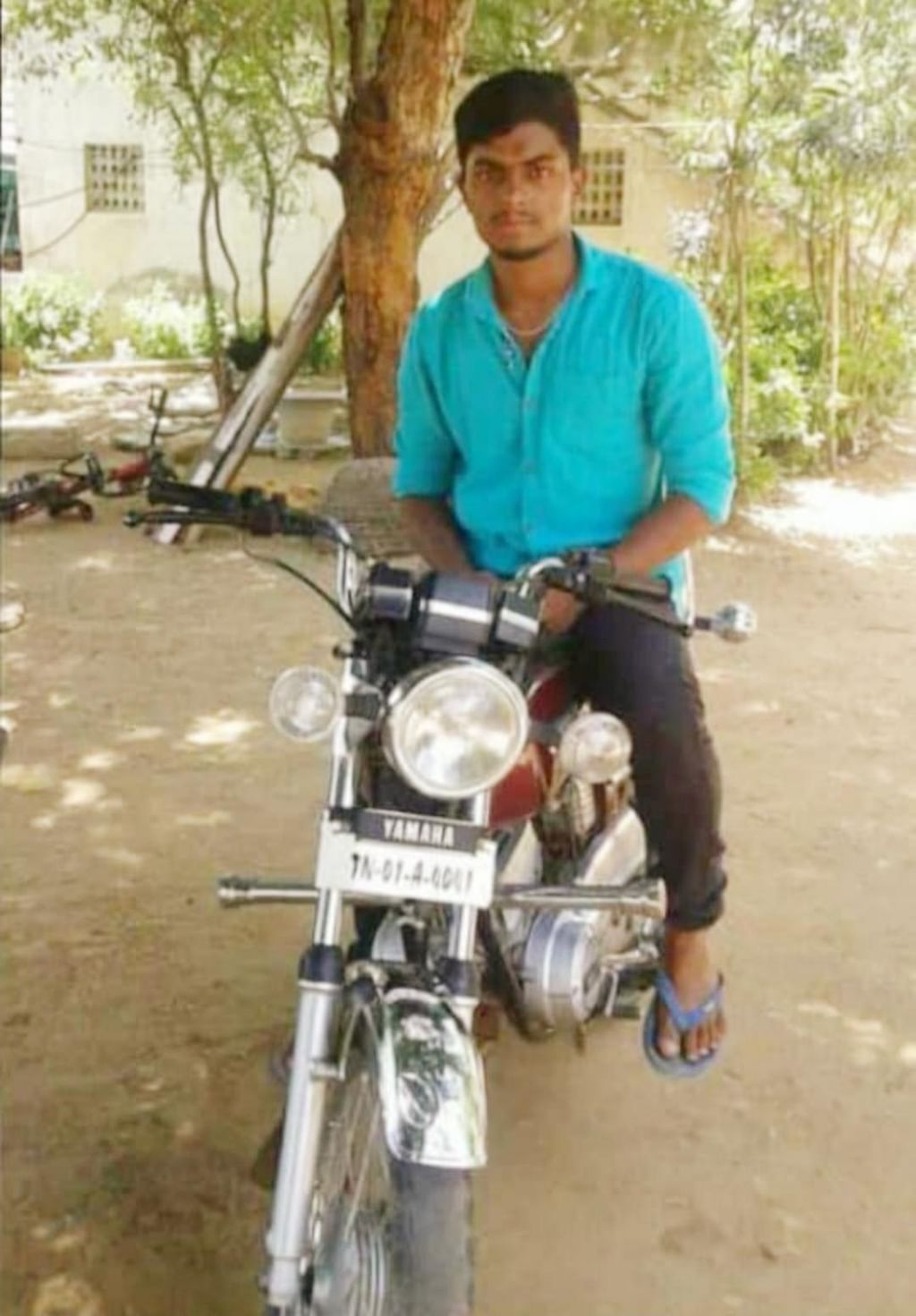 அடம்பிடித்து புதுபோன் வாங்கினார்! செல்ஃபி மோகத்தால் உயிரைவிட்ட கல்லூரி மாணவர்