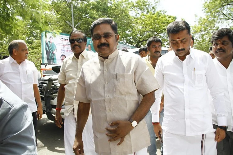 ரத்தினசபாபதியும் கலைச்செல்வனும் அ.தி.மு.க-வுக்கு ஏன் சென்றார்கள்?- ஒரே ஒரு காரணம்தான் என்கிறார் தினகரன்